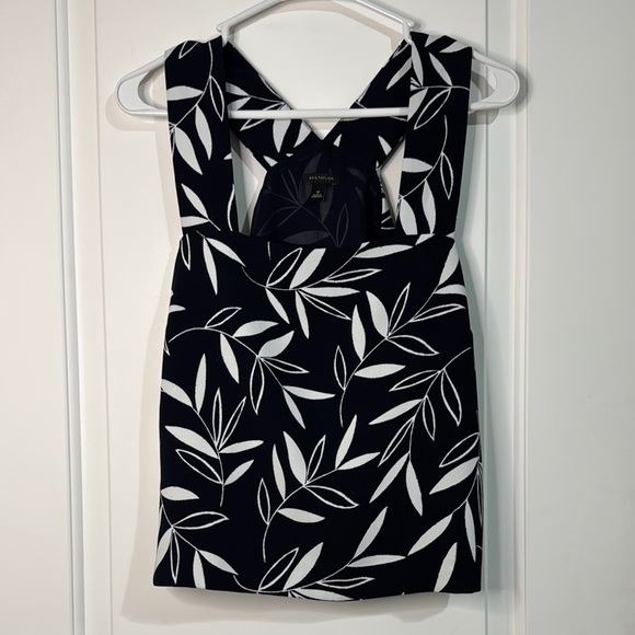 Ann Taylor Set Top & Pants Navy and White Leaf Pattern Medium & 2P - Picture 1 of 12